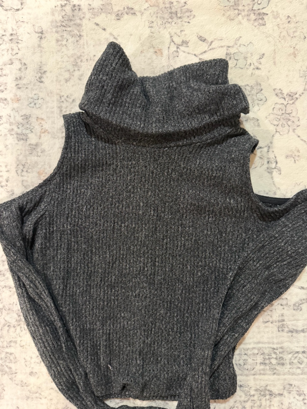 Hollister Men’s Dark Gray Turtleneck Sweater